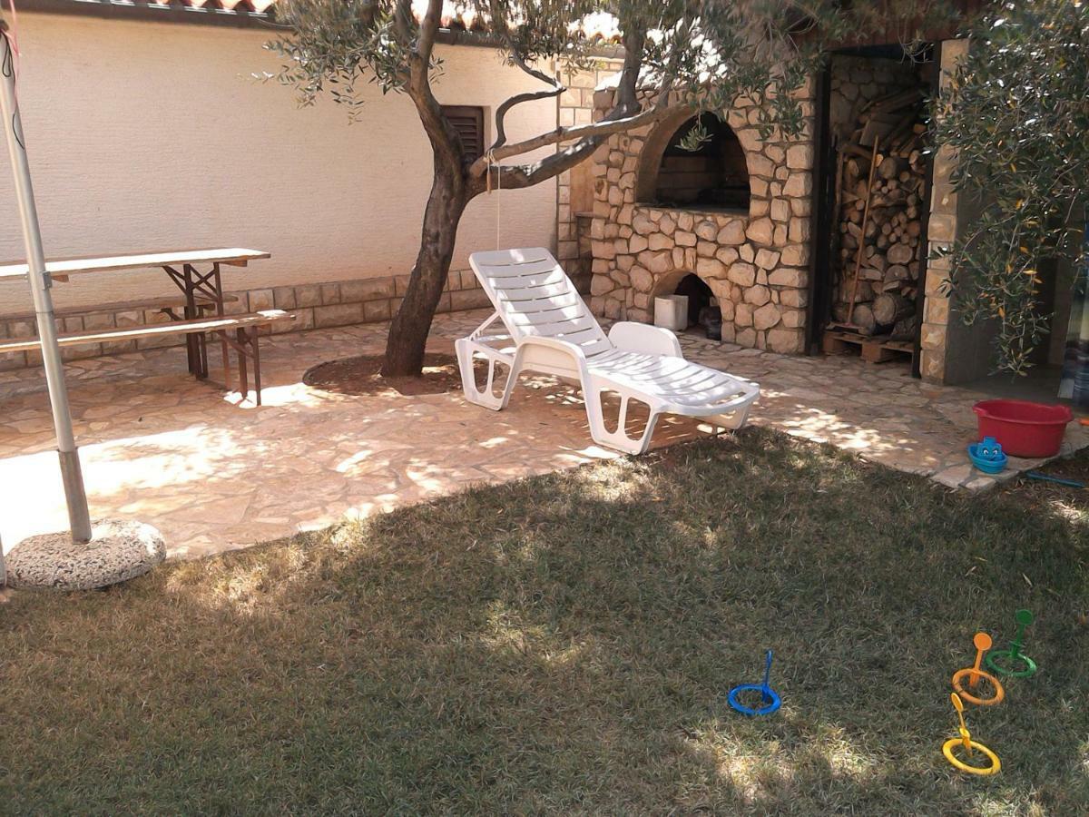 Ferienwohnung-Apartment Bootsliegeplatz Nach Anfrage Povljana Εξωτερικό φωτογραφία